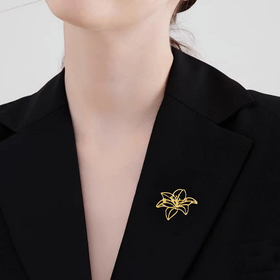 Spilla elegante da donna con fiore di giglio cavo, anti-esposizione, di alta qualità, accessori per abbigliamento all'ingrosso_voghion.com
