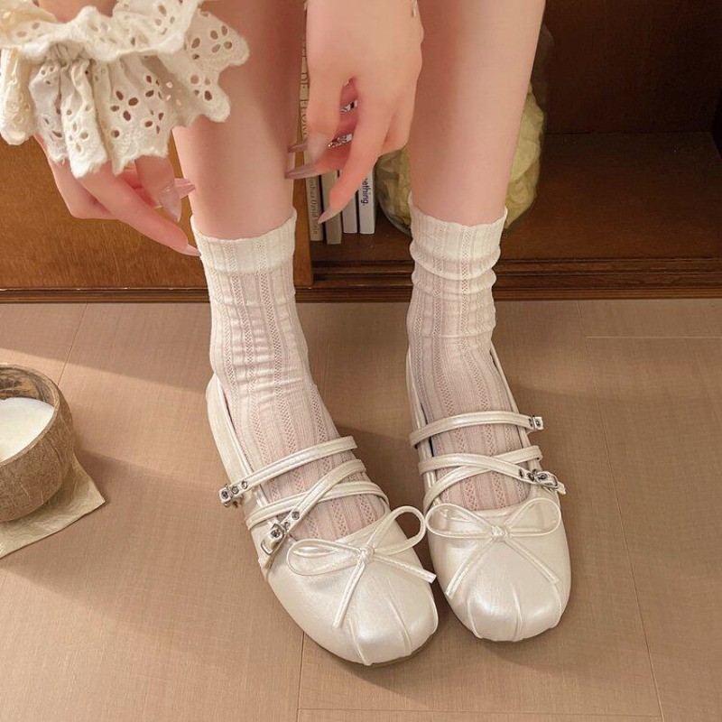 Retro zapatos mary-zhen plateados cuadrados arco zapatos para mujeres 2026 primavera y verano nuevos zapatos de ballet de cuero suave para mujeres