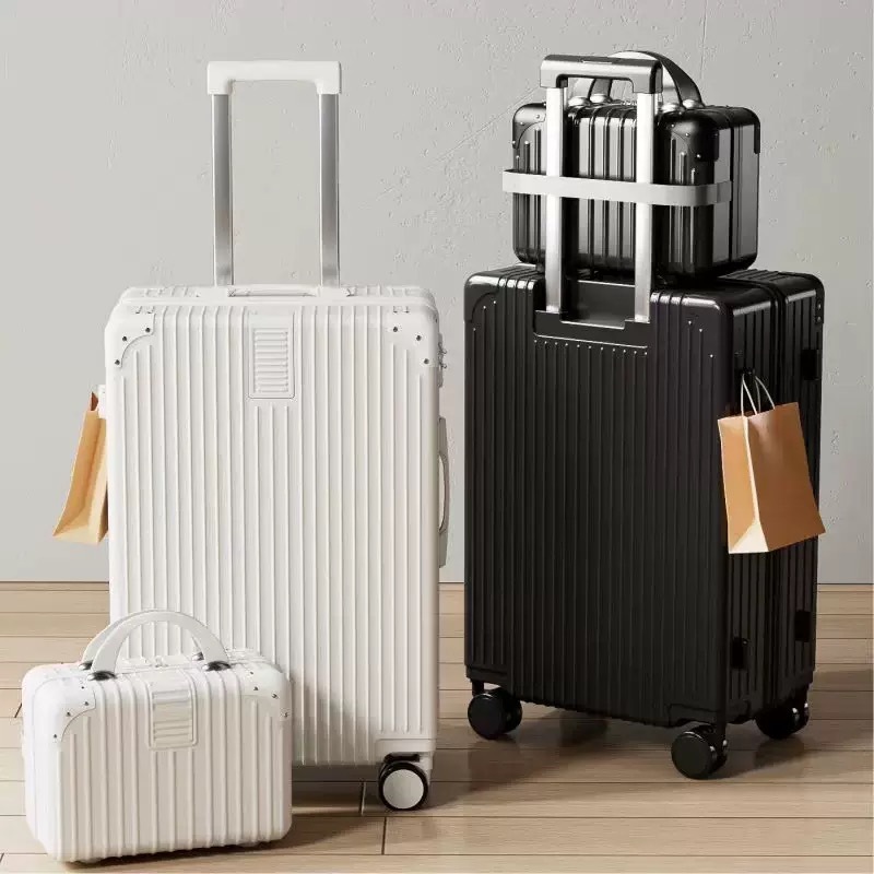 Retro universal durable suitcase on wheels