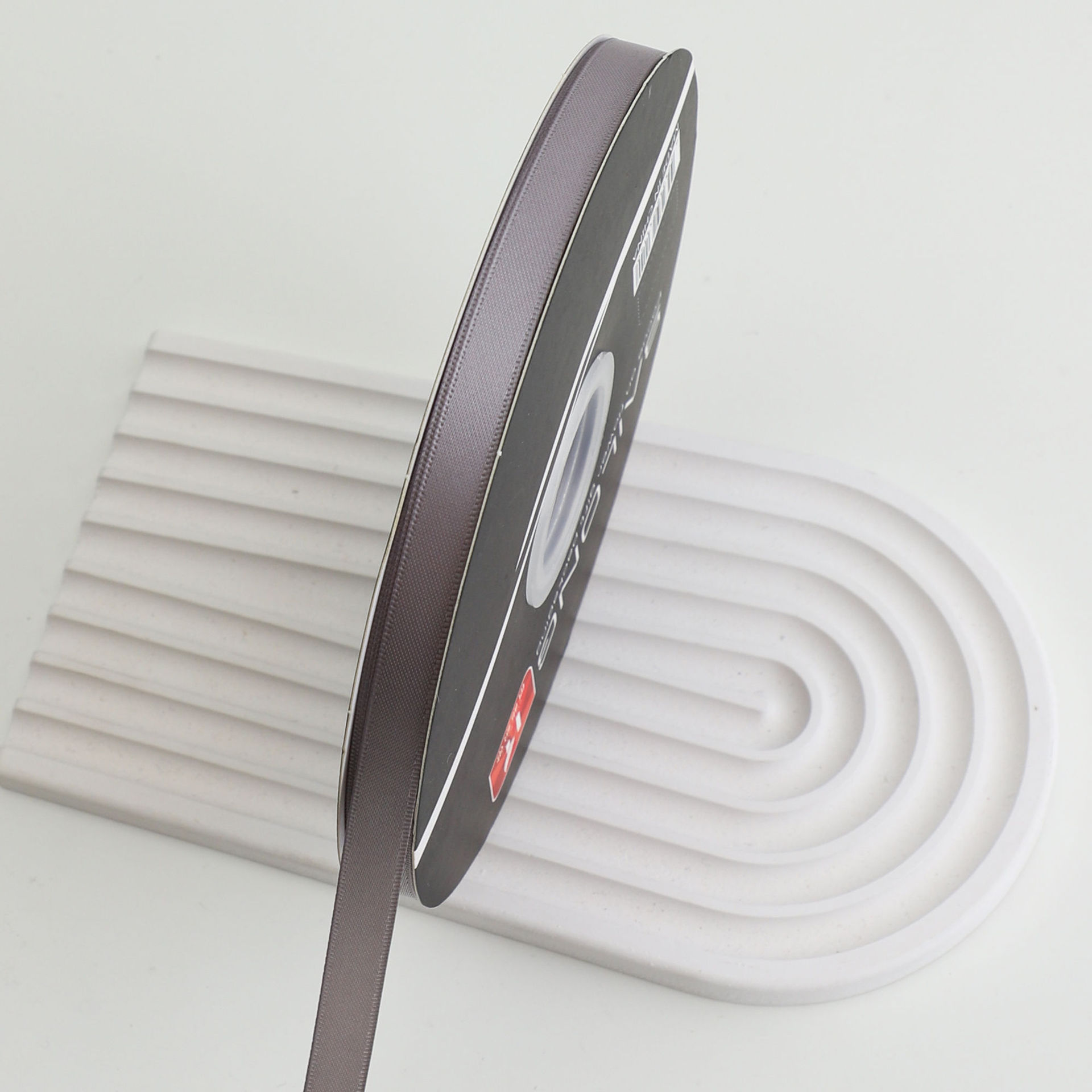 Floristería de 1cm Cinta de poliéster de doble cara al por mayor Cinta de color sólido Material de embalaje de flores Hornear ramo de flores Cinta