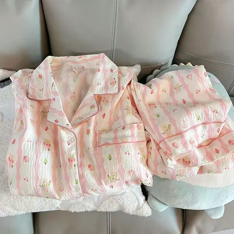 Al por mayor transfronterizo nubes de otoño pijamas de manga larga pantalones cardigans de dibujos animados con solapa linda ropa de hogar