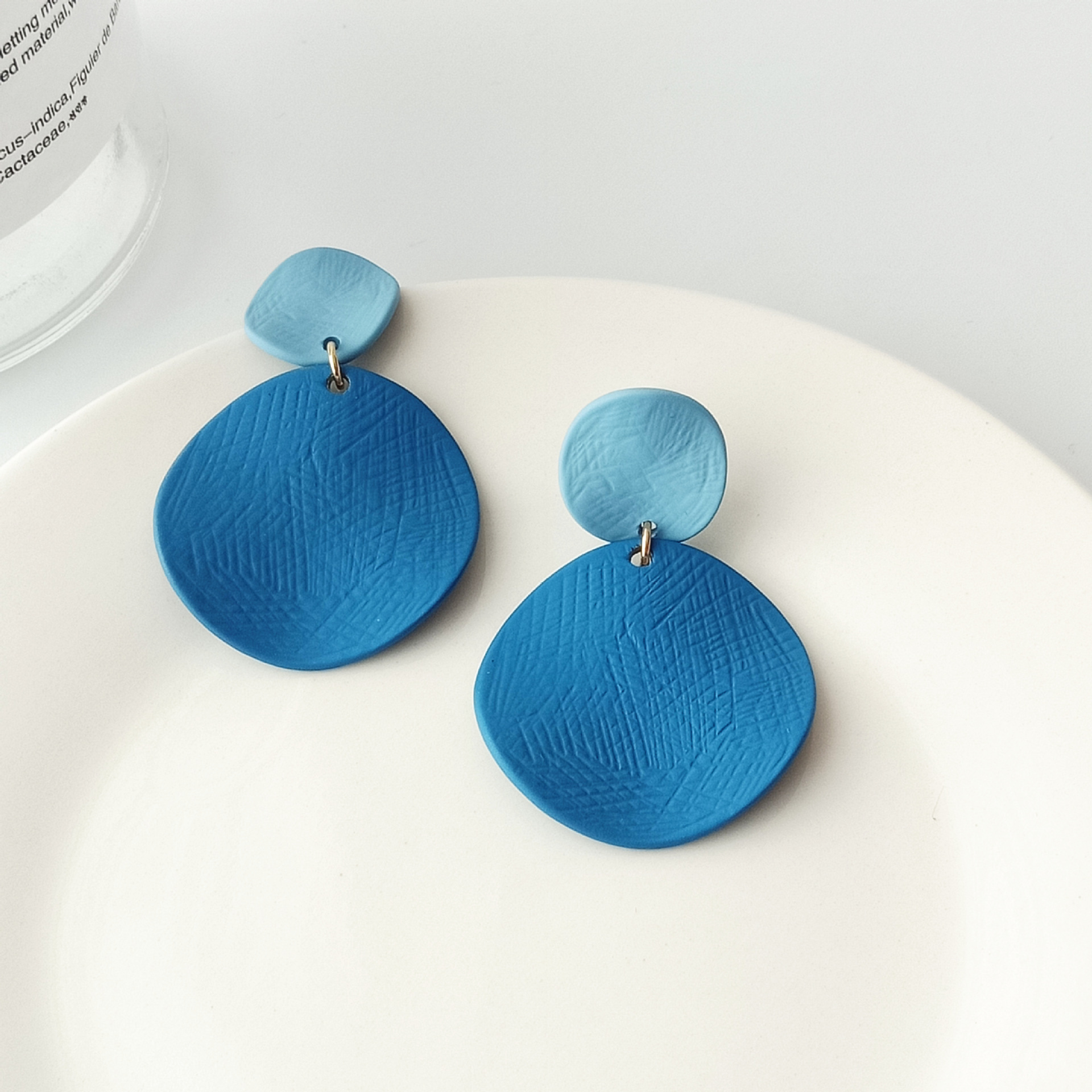 Fashion Solid Color Titanium Stoving Varnish Drop Earrings display picture 1