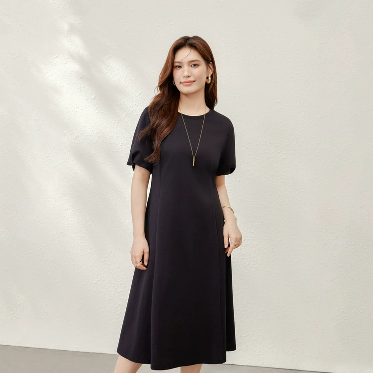 [Легкое зрелое стильное простое элегантное тонкое платье с круглым вырезом] Тонкая и красивая женская одежда больших размеров для полных мм2025, новый летний стиль