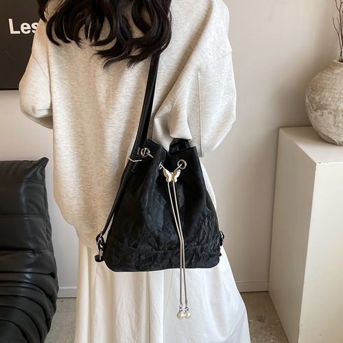 Casual chain bucket bag for women, spring and summer stylish versatile unisex shoulder and double shoulder multi-purpose backpack