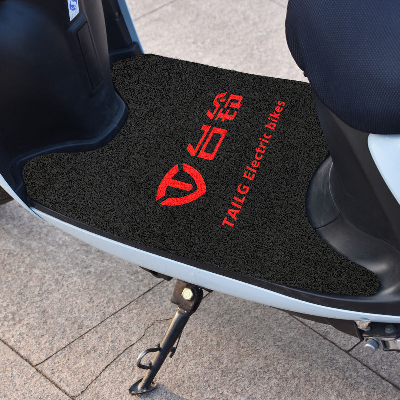 Electric vehicle foot mat universal foot mat can be freely cut pvc wire loop foot mat dirt-resistant wear-resistant foot pedal mat