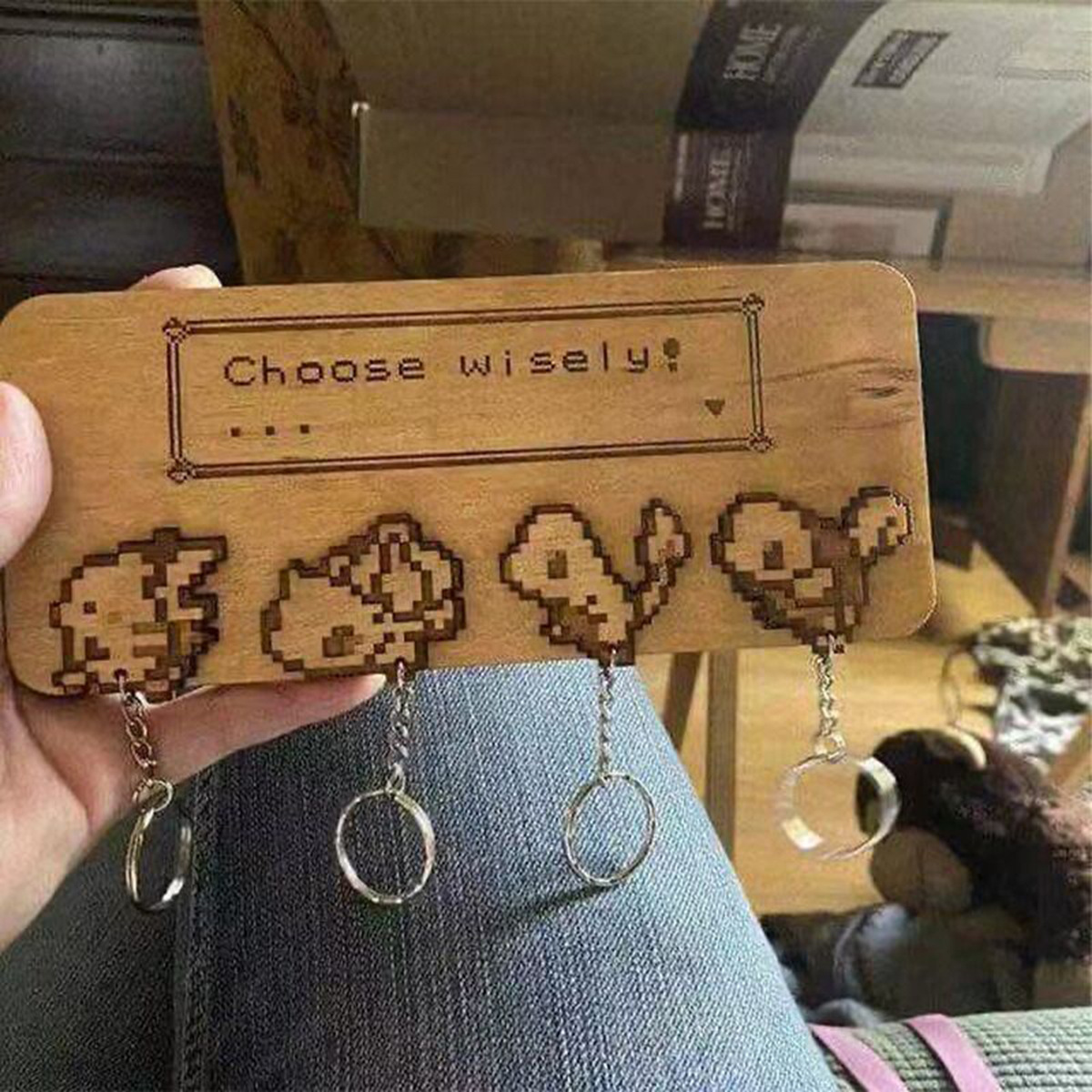 Transfronteriza nuevas artesanías de madera talla de madera colgante de pared llavero personaje de dibujos animados colgante Velcro decoraciones