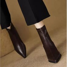 时尚复古风舒适百搭粗跟短靴女2025年秋冬季新款法式尖头瘦瘦靴子