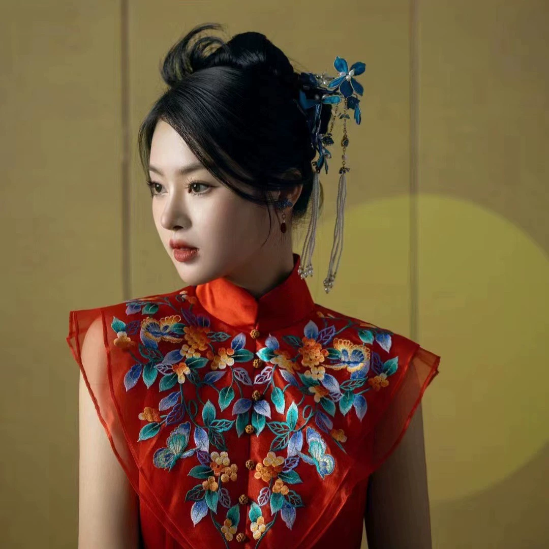 Поджарочный костюм невесты 2024 новый нишевый помолвка юбка повседневная может носить красный чонсам свадебное платье женский