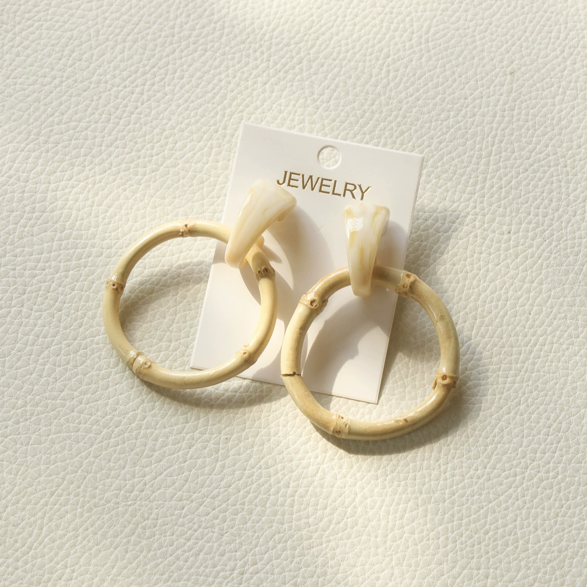 Эarrings straw fresh handmade, простой и изящный дизайн
