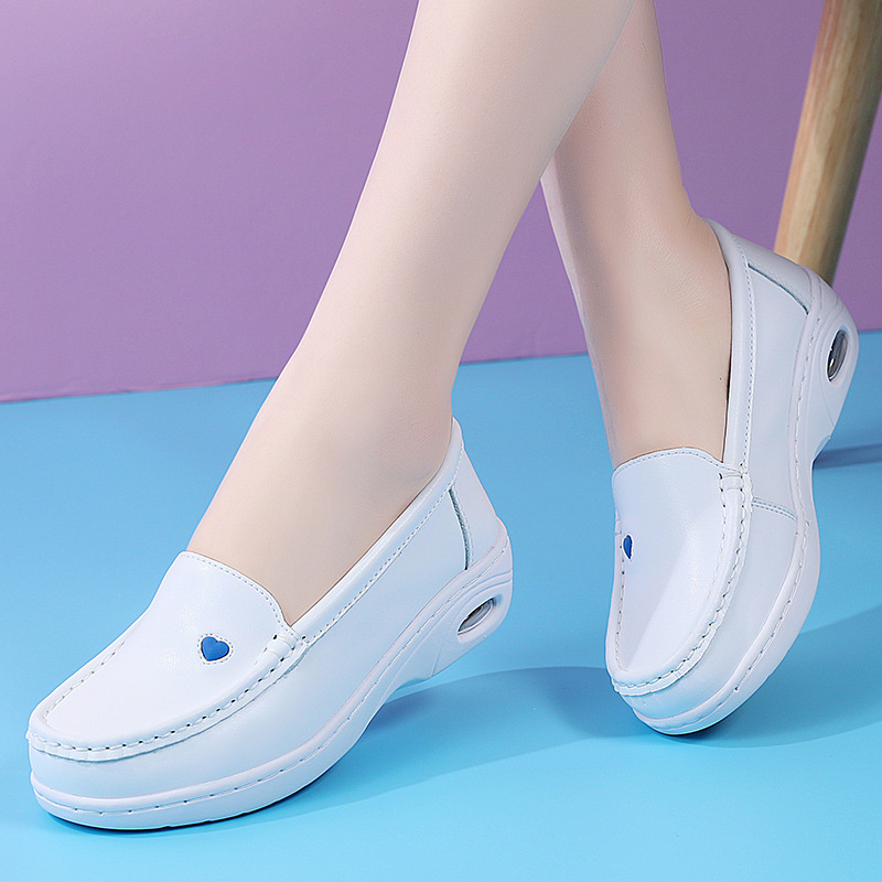 간호사 신발 여성 신발 2022 여름 새로운 흰색 신발 재고 도매 병원 작업 에어 쿠션 흰색 신발 머리카락의 세대