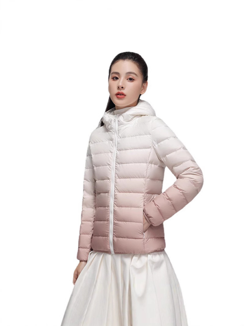 Nuevo otoño y invierno transfronterizos 90 lana ligera chaqueta de pluma estilo de mujer con sombrero collar de color gradiente chaqueta de lana blanca de tamaño grande
