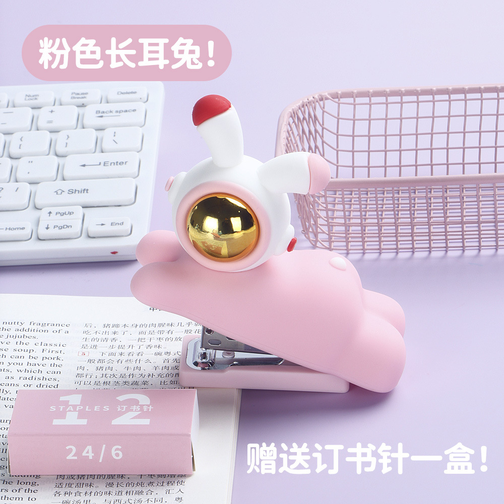 Grapadora de dibujos animados encantadora creativa portátil 24 / 6 grapadora conjunto de estudiantes mini agrupador al por mayor