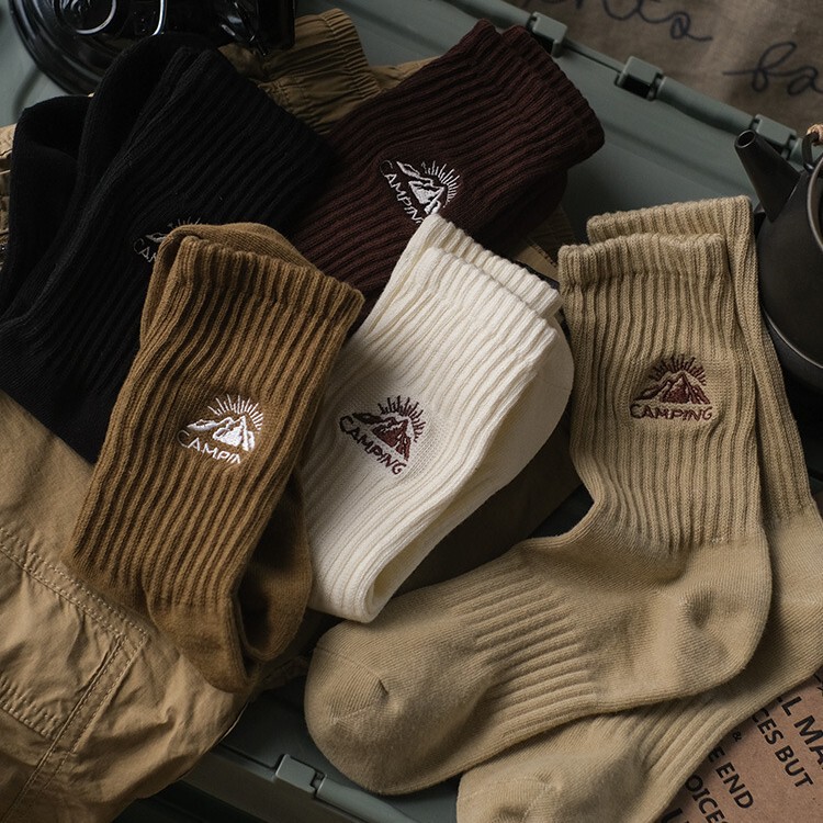 Outdoor Mountain-Style Retro Workwear Snow Mountain Non-Embroidered Socks Japanese Trendy Fashion Sports Mid-Tube Socks for Men and Women Spring