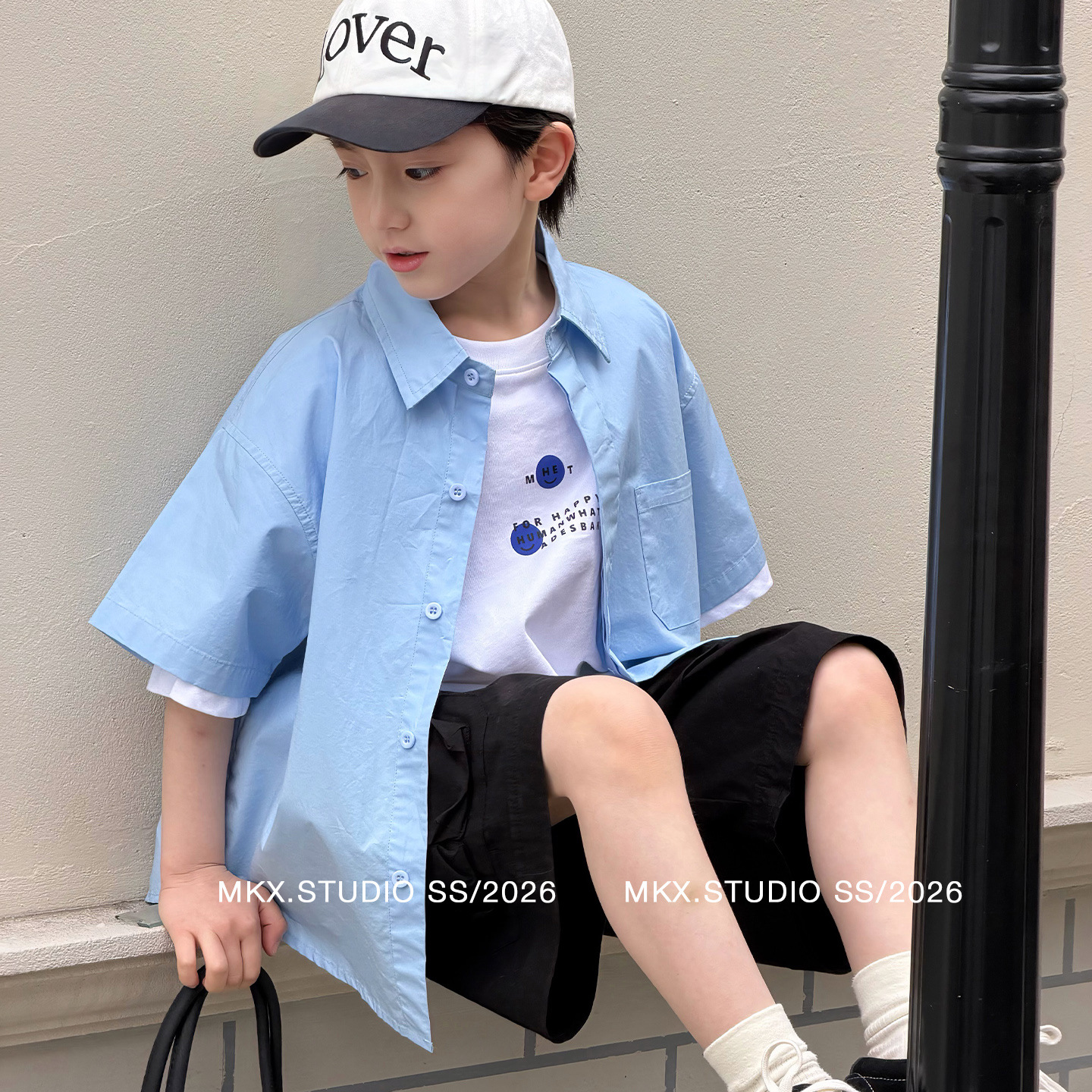 Camisas de mangas cortas para niños 2026 ropa infantil de verano nuevo estilo coreano ropa de verano para niños camisas mayores al por mayor