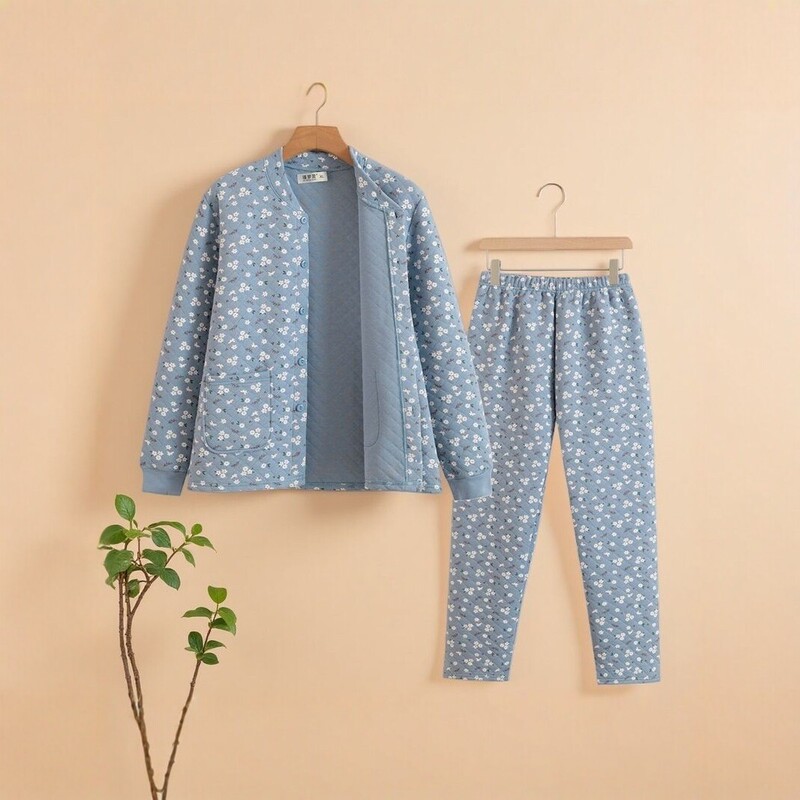 Floral cotton coat set for middle-aged and elderly women, cardigan long-sleeve home wear, autumn and winter thickened warm pajamas two-piece set Floral cotton coat set for middle-aged and elderly women, cardigan long-sleeve home wear, autumn and winter thickened warm pajamas two-piece set
