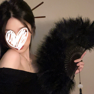 �Ї��L��ɫ��ë����Ů�����������ȹ��L�赸�h���}�Q���b�Ʒ���K