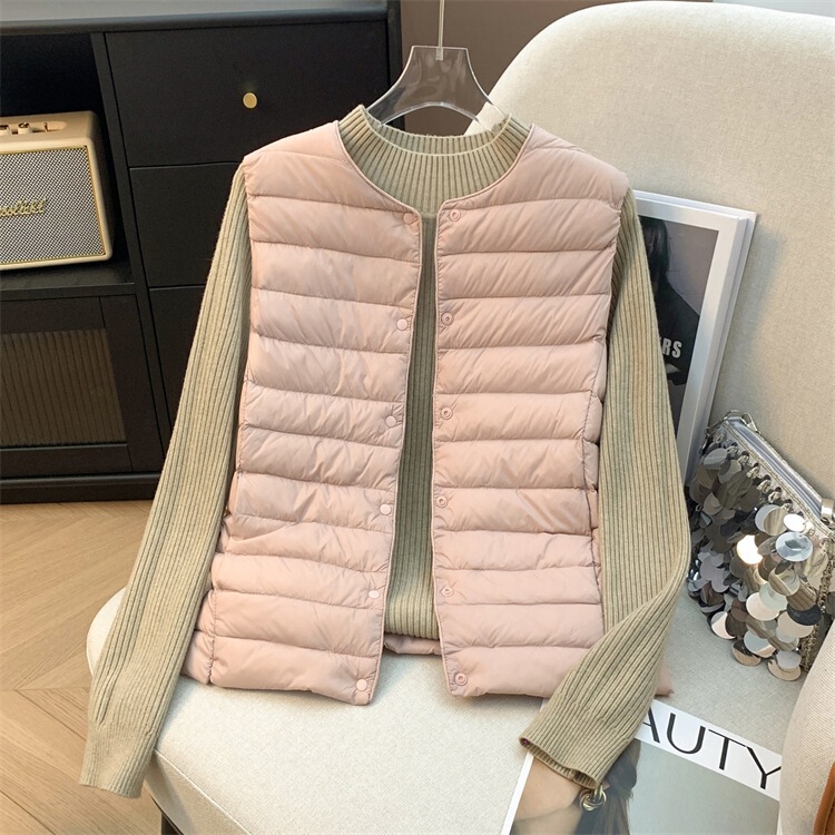 Pinghu 90 White Duck down Autumn and Winter Lightweight down Vest for Women, Short Style, Round Neck, Collarless, Suitable for Wearing as an Inner Layer or Outerwear Pinghu 90 White Duck down Autumn and Winter Lightweight down Vest for Women, Short Style, Round Neck, Collarless, Suitable for Wearing as an Inner Layer or Outerwear
