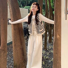 小香风条纹撞色针织马甲2025新款打底衫阔腿休闲裤女秋季时尚套装