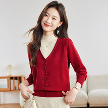 2025年新款半高领打底衫女士秋冬内搭红色盘扣毛衣拼接假两件上衣