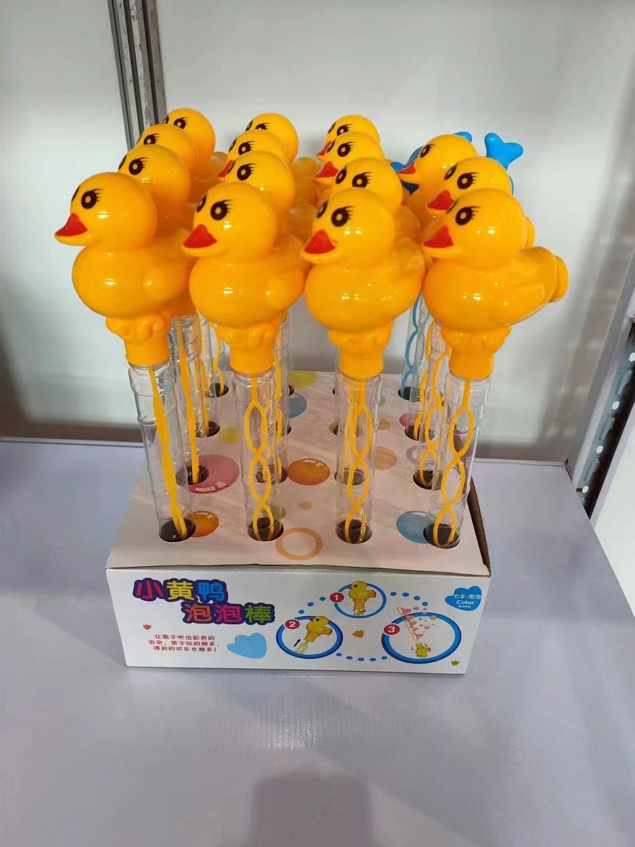 Varita gigante de burbujas 38 cm – diseño de dibujos animados, líquido concentrado incluido, juguete infantil