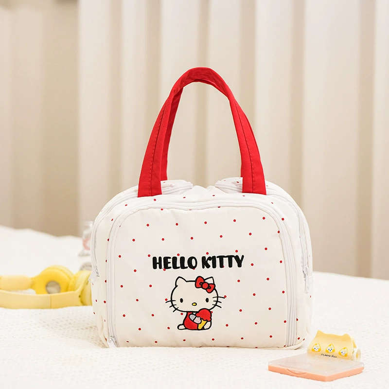 Косметичка Sanrio стеганая с синтепоном-наполнением, просторная дорожная организация, рисунки с героями