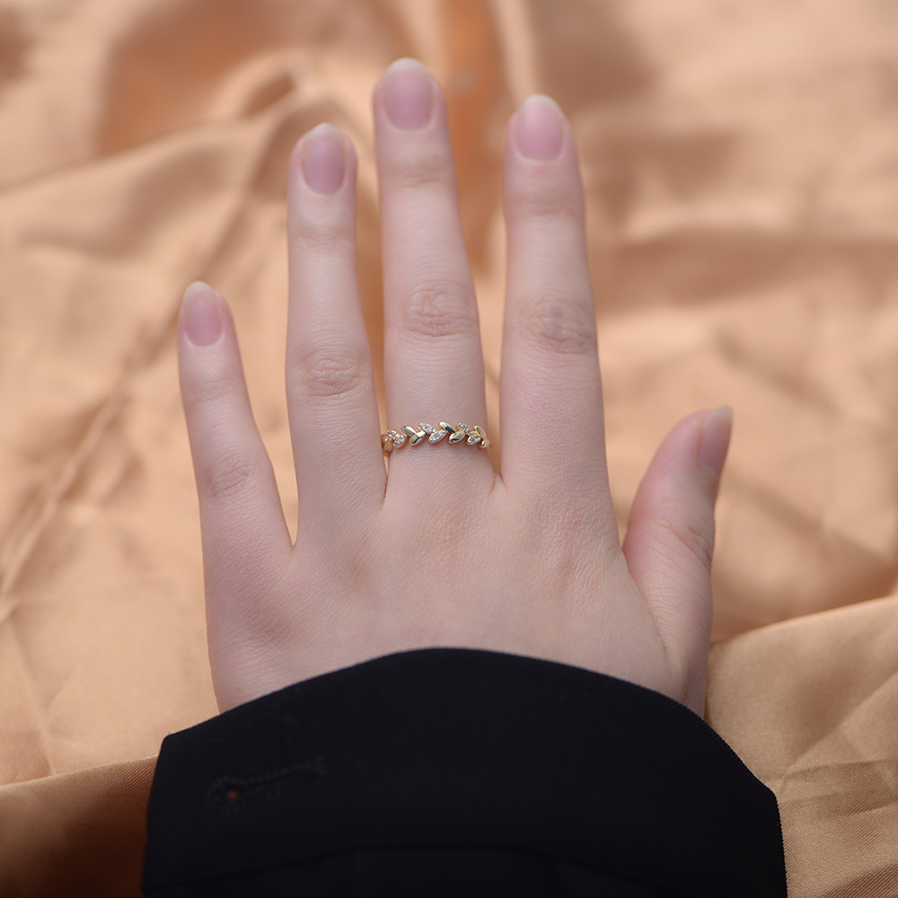 4g Weight 0.03µm Gold Plating Thickness 925 Sterling Silver Zircon Grain Rings