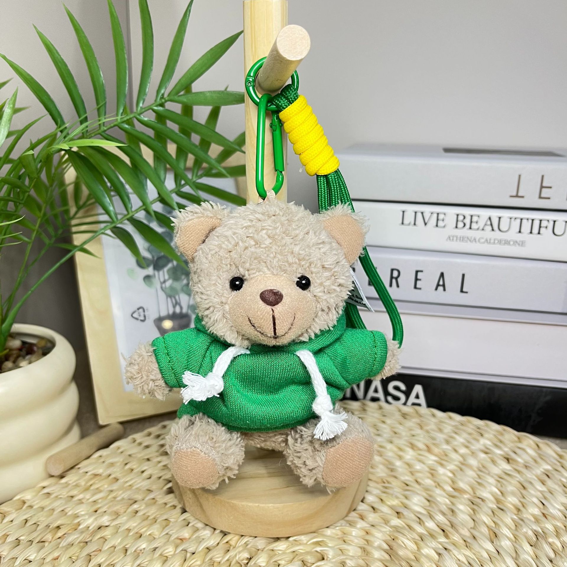 Bear con jaqueta verde