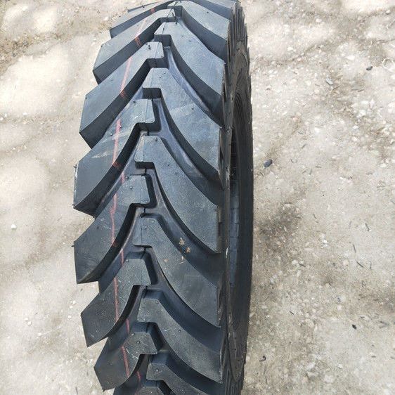 Encrypted herrable tire 600 650 700 750 825-16 tractor tricycle four unlike mountain cross-country