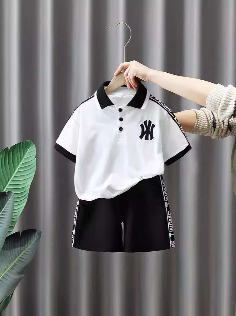 5232 traje de camisa POLO para niños verano 2025 nuevo vestido de verano deportivo para niños hermoso traje de dos piezas de manga corta para niños