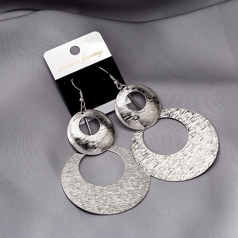 Electroplating Gold Plating Process Iron Ear Needle Material 1 Pair Exaggerated Fashion Irregular Geometric Water Droplets Tassel Metal Women'S Drop Earrings Earrings
