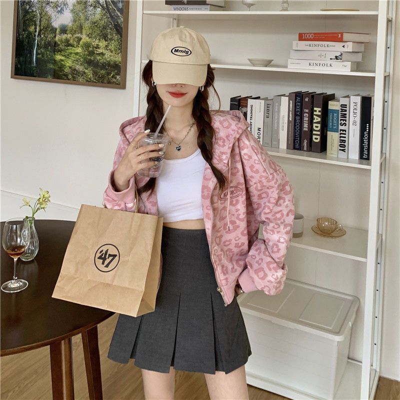 2025ピンクのヒョウ柄のショートカーディガンの女性春と秋の新型のゆったりとした香港風のレトロな帽子のパーカーのファッション|undefined