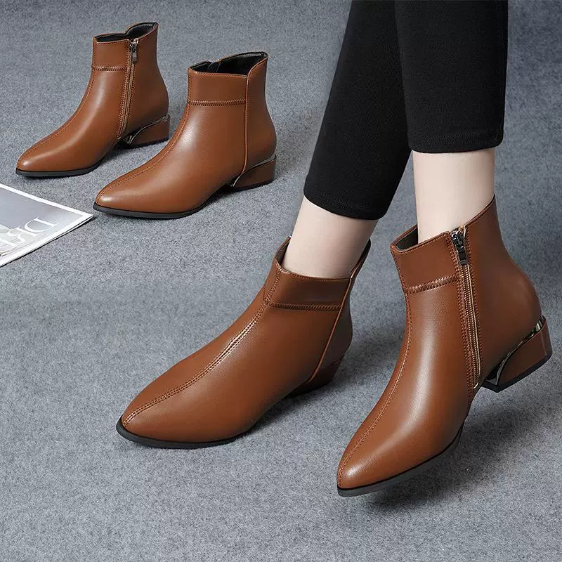 Корейские короткие сапоги женский 2024 осень и зима новый темперамент плюс бархатные сапоги моды простые толстые каблуки дикие сапоги Martin