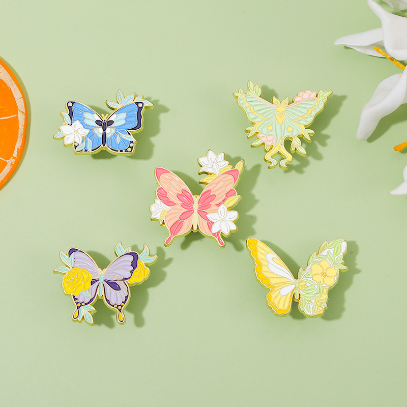 5g Weight Brooches Classification Holiday, Daily Occasion Alloy Material Butterfly Pattern Unisex Gender Plating Design Fashion Style Fashion Pin Butterfly Alloy Plating Unisex Brooches 1