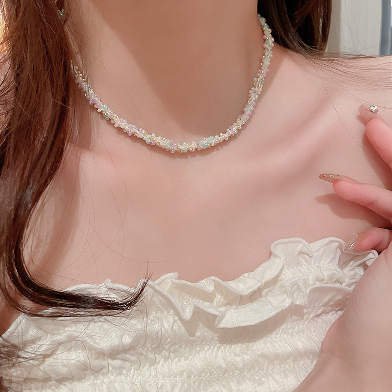 Collar con colgante de cuentas de estrella de color de verano, dulce femenino, pequeña cadena de clavícula fresca, estilo de vacaciones, collar de todo fósforo de nicho