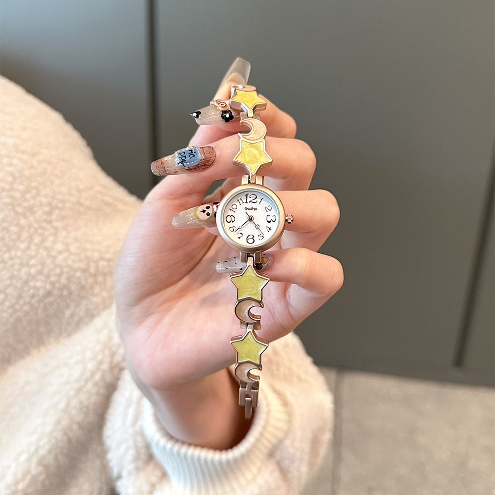 歌莉侑星月学生女手表感ins风跨境外贸时尚高颜值手链款石英表