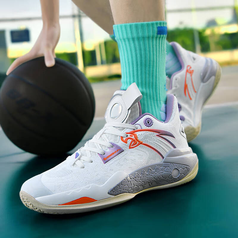 Outdoor running shoes 10 cement basketball shoes sports 5 generations of science and technology basketball shoes cushioning wear-resistant actual combat sports shoes