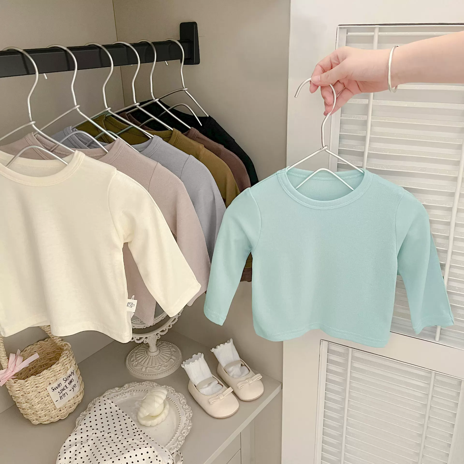 女童春秋季新款基础打底衫宝宝洋气纯色百搭T恤婴儿韩版圆领上衣