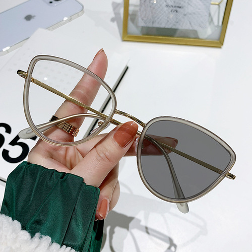  cross-border European and American cat eye trend men's and women's anti-blue light metal legs simple and fashionable photochromic glasses