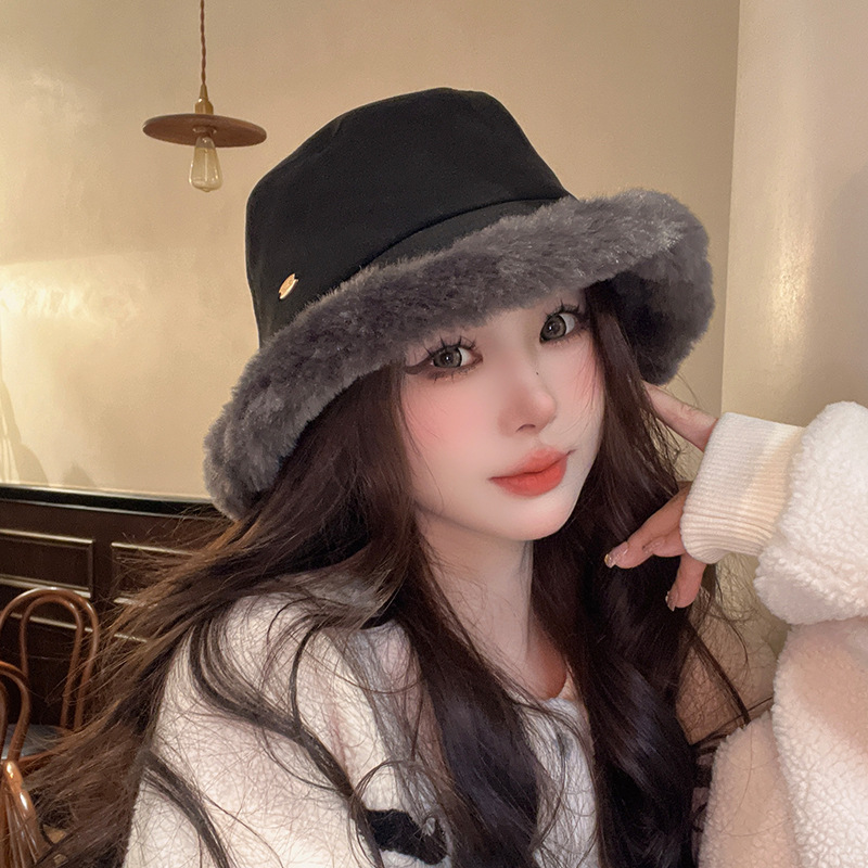 Sombrero de otoño e invierno de las mujeres engrosado cálido sombrero de felpa sombrero de pescador estilo coreano protección auditiva sombrero de suéter al aire libre sombrero de cuenca de viaje