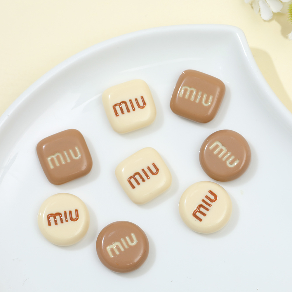 Suministro directo de fábrica serie de café de arroz carta frijol accesorios de resina DIY crema pegamento accesorios para el cabello papelería agujero zapatos y otros al por mayor