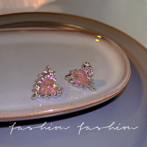 Liquid Love Earrings, Niche Design, Personality, Influencer Style, Light Luxury, Trendy, Sweet, Cool, Minimalist Earrings for Women, High-End Sensation