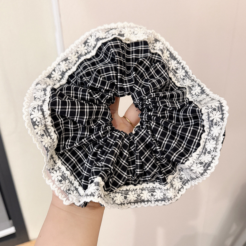 211 черная клетчатая резинка для волос