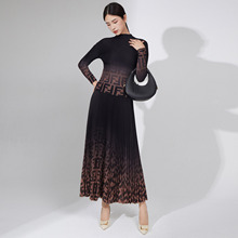 时尚褶皱套装女秋装高品质两件套加工订做欧美外贸大牌女装代工厂