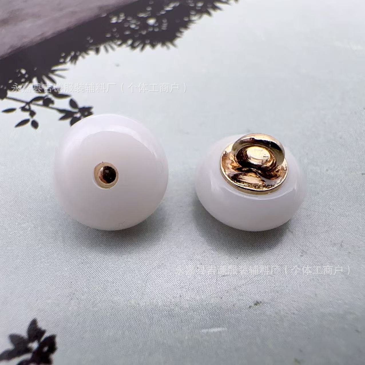 738b2970f12fd354517510663721ce