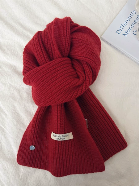 Shell style red scarf
