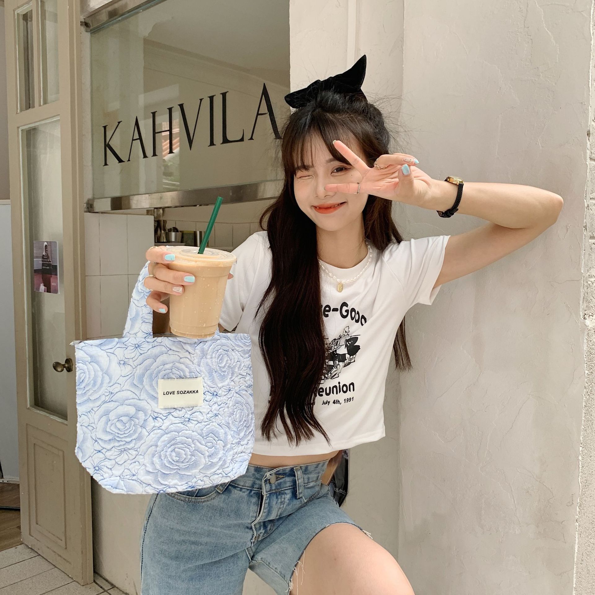 Wholesale of 25244 Jacquard blue rose large-capacity portable bags, clutch bags, storage bags, ladies' tote handbags undefined