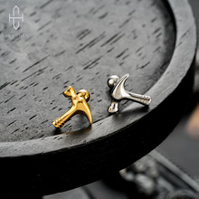 欧美个性锤子耳钉男轻奢高级感钛钢设计耳环女时尚不掉色耳饰批发