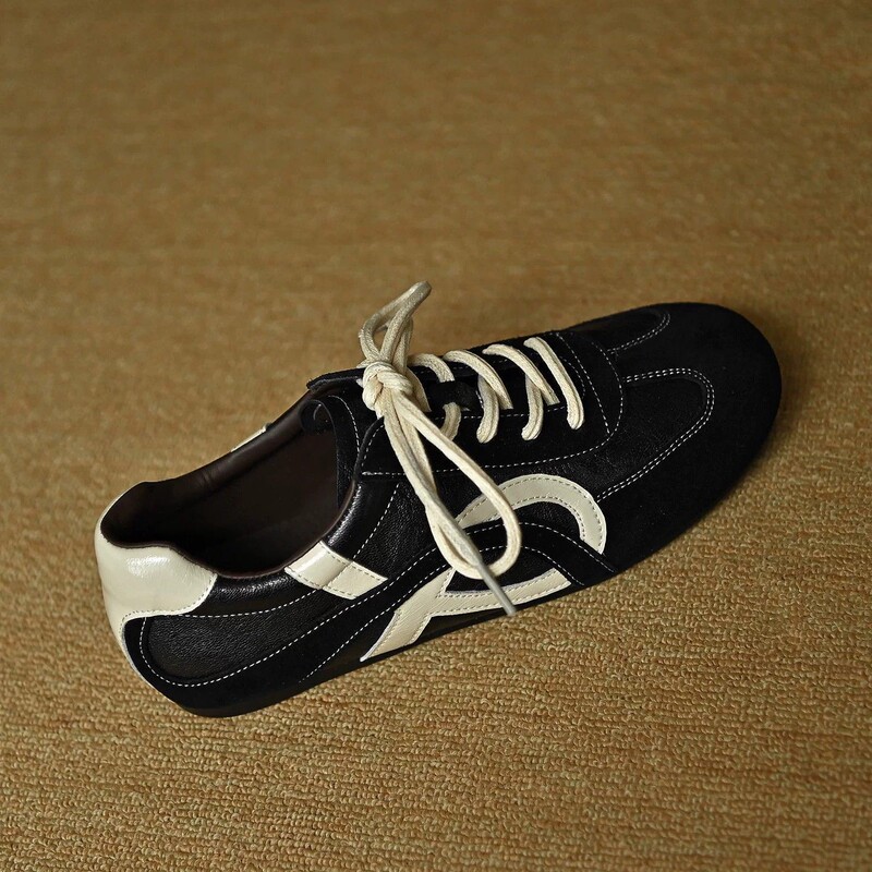 In stock: Retro round-toe lace-up German training shoes, women's autumn new collection, super popular, soft-soled, casual sneakers In stock: Retro round-toe lace-up German training shoes, women's autumn new collection, super popular, soft-soled, casual sneakers