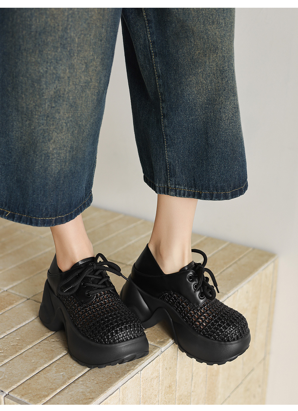 Giày sneaker nữ chunky đế dày 8cm, kiểu dáng lỗ thoáng khí, phối màu bạc — màu đen, bạc chi tiết 14