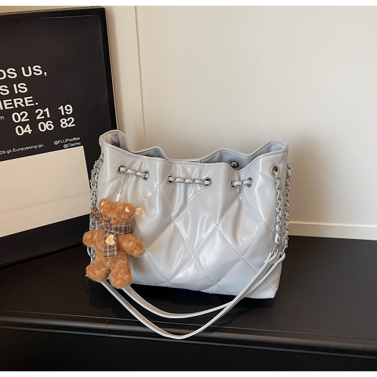 Versatile Wax Leather Diamond Grid Simple Single Shoulder Tote Bag Texture Chain Armpit Bag_voghion.com